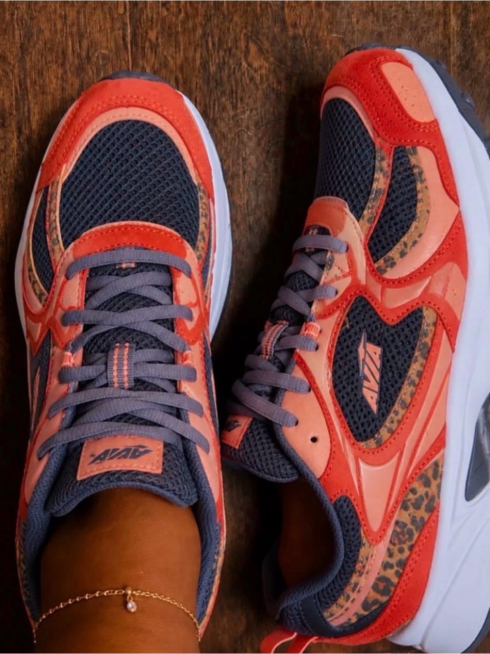 AVIA coral